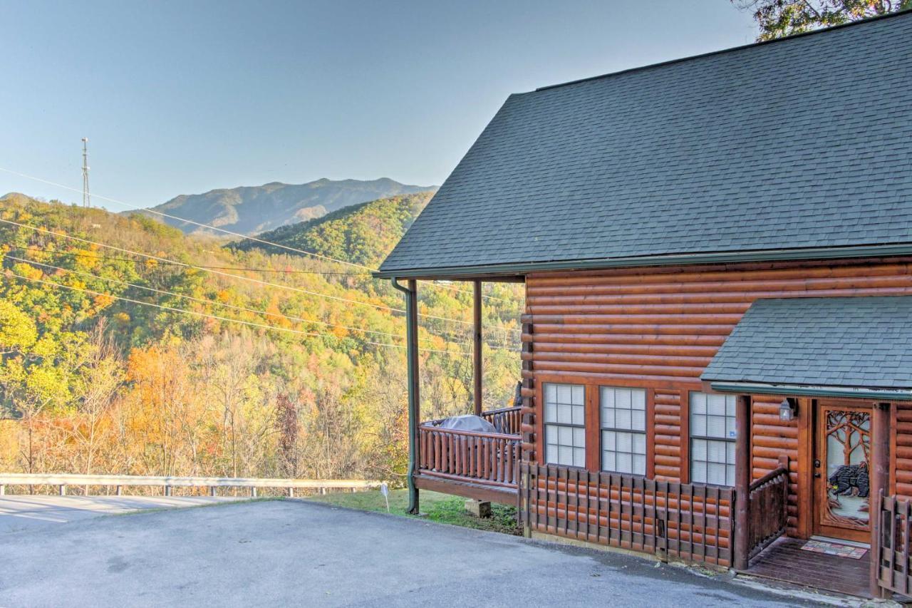Expansive Gatlinburg Cabin Hot Tub, Deck And Grill! Exterior photo