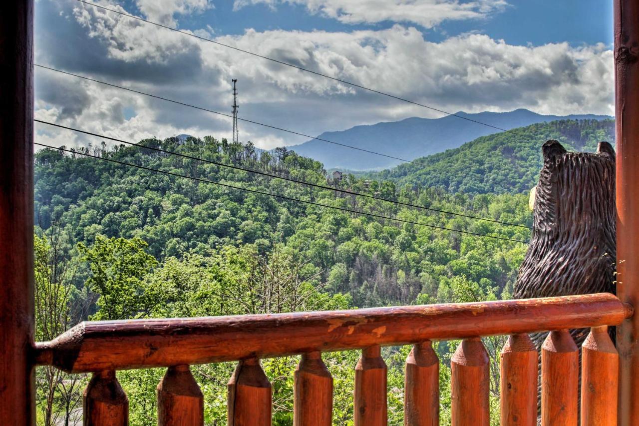 Expansive Gatlinburg Cabin Hot Tub, Deck And Grill! Exterior photo