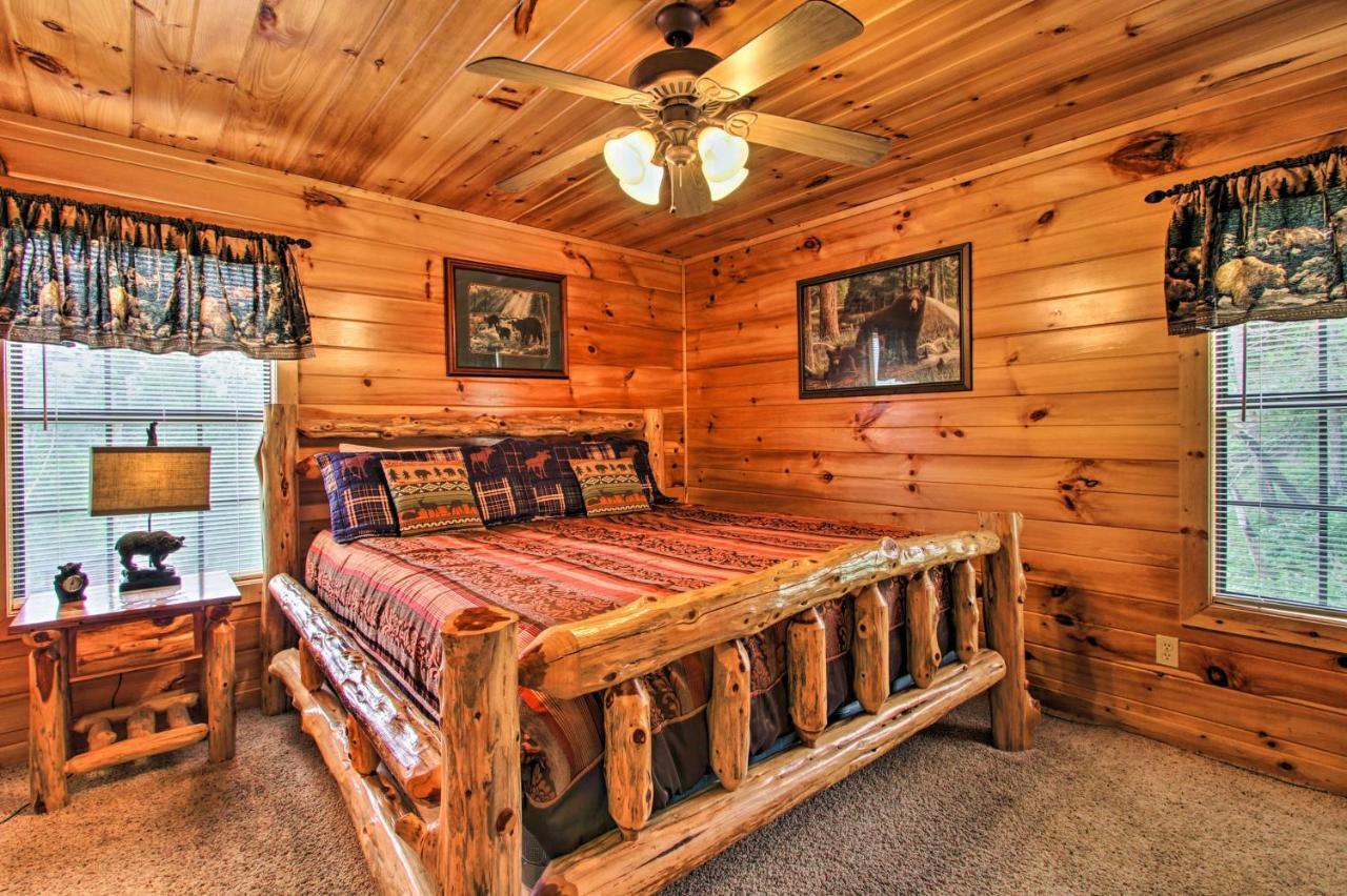 Expansive Gatlinburg Cabin Hot Tub, Deck And Grill! Exterior photo